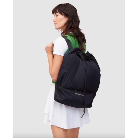 Beyond Yoga Convertible Gym Bag Backpack Workout Minimalist Casual main image 7